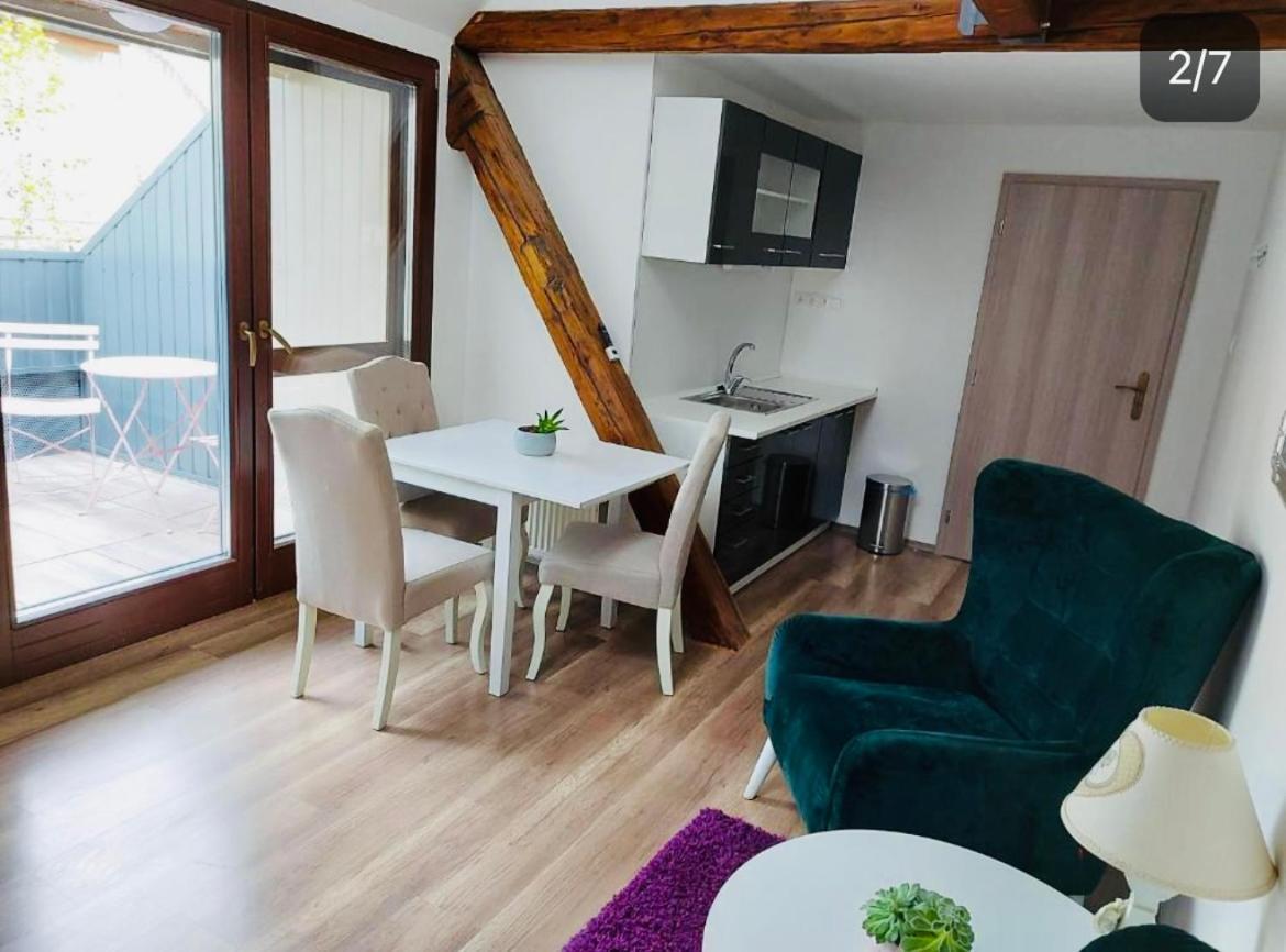 Jokai Apartman Komárno Exterior photo